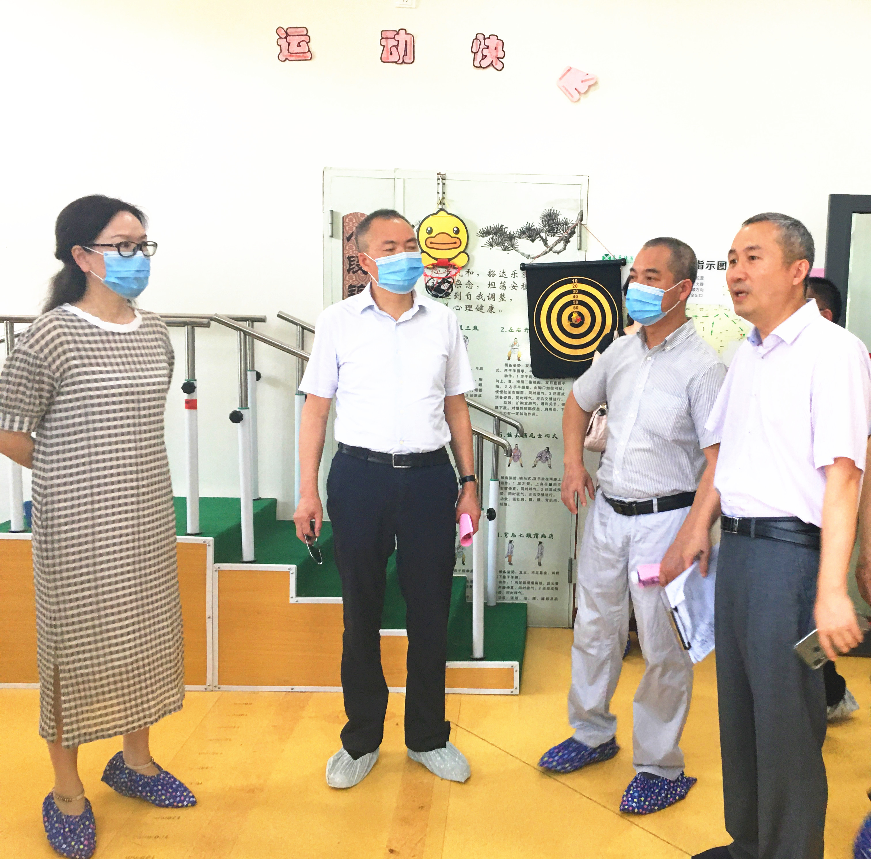 江陽區、龍馬潭區政協領導調研康樂佳園