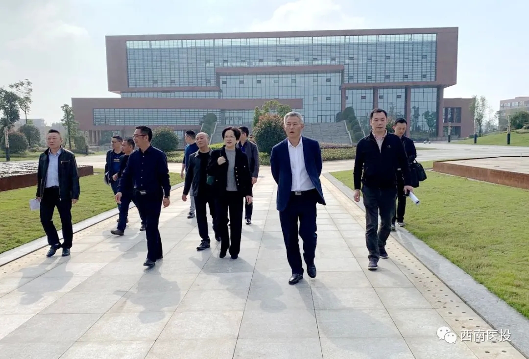 劉云常委調研瀘州醫療器械職業學院