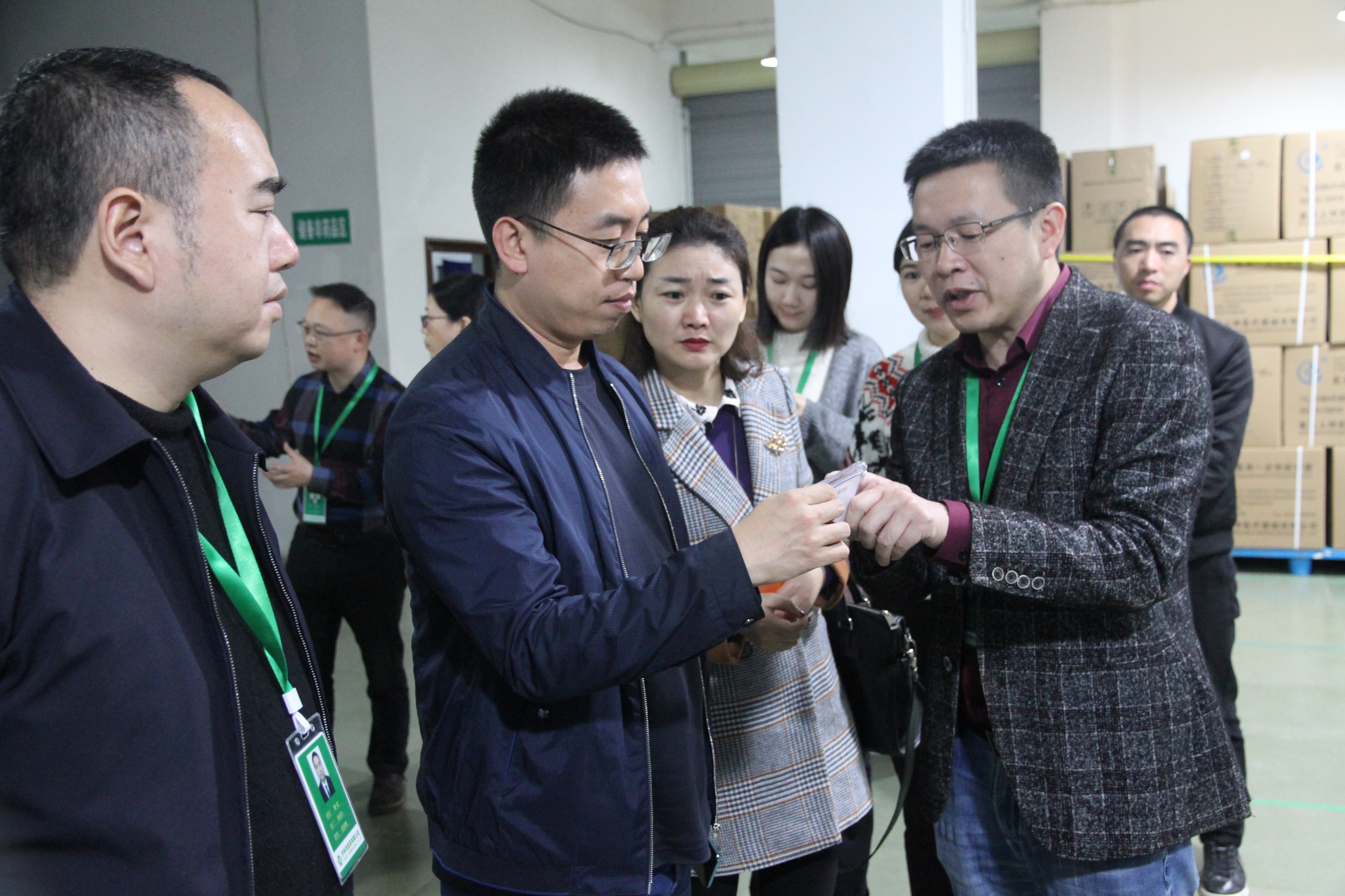 四川省審計廳電子數據處處長王俊調研瀘州市醫(yī)藥儲備項目推進情況