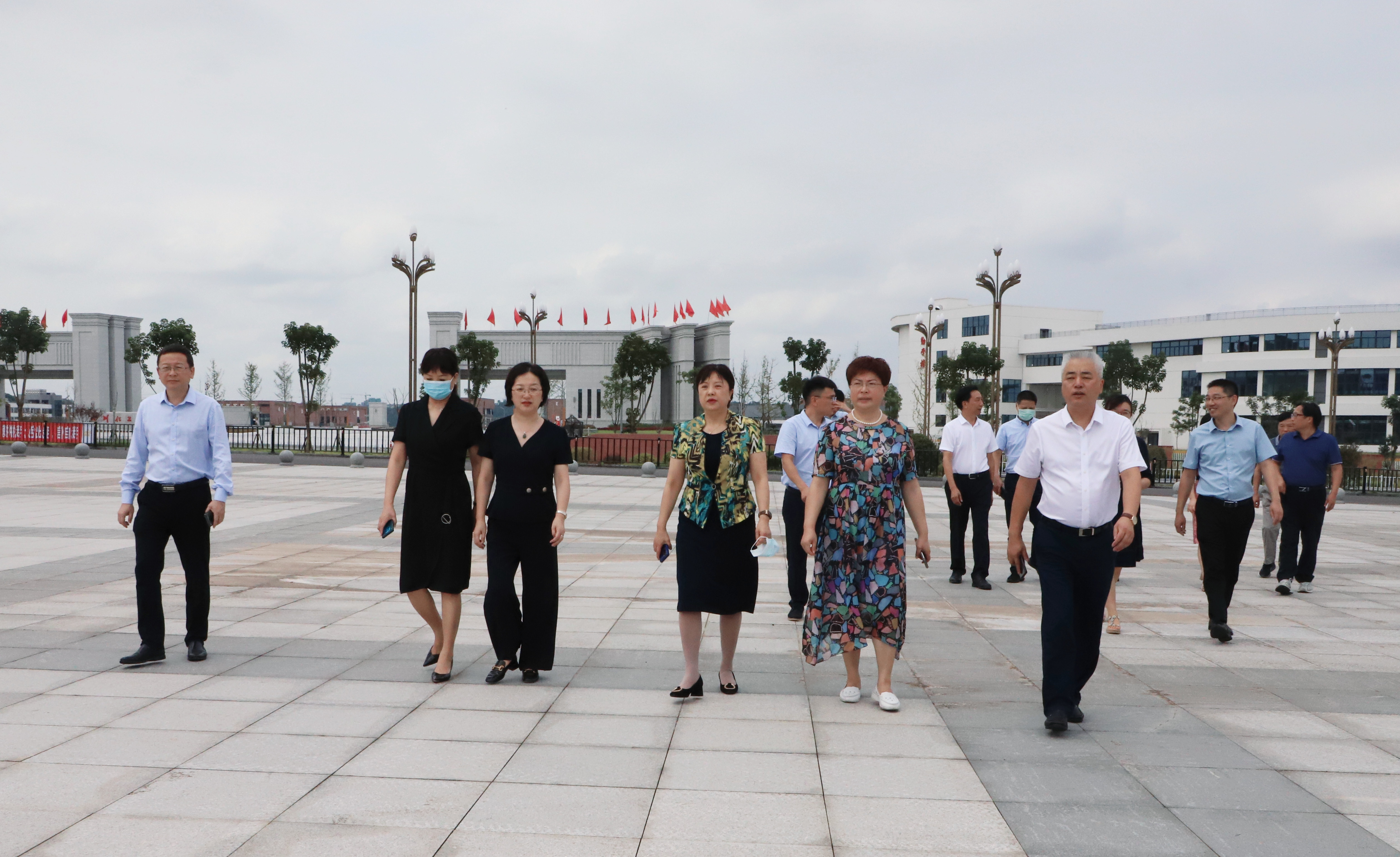 瀘州市政府副市長馬宗慧指導瀘州醫療器械職業學院開學工作