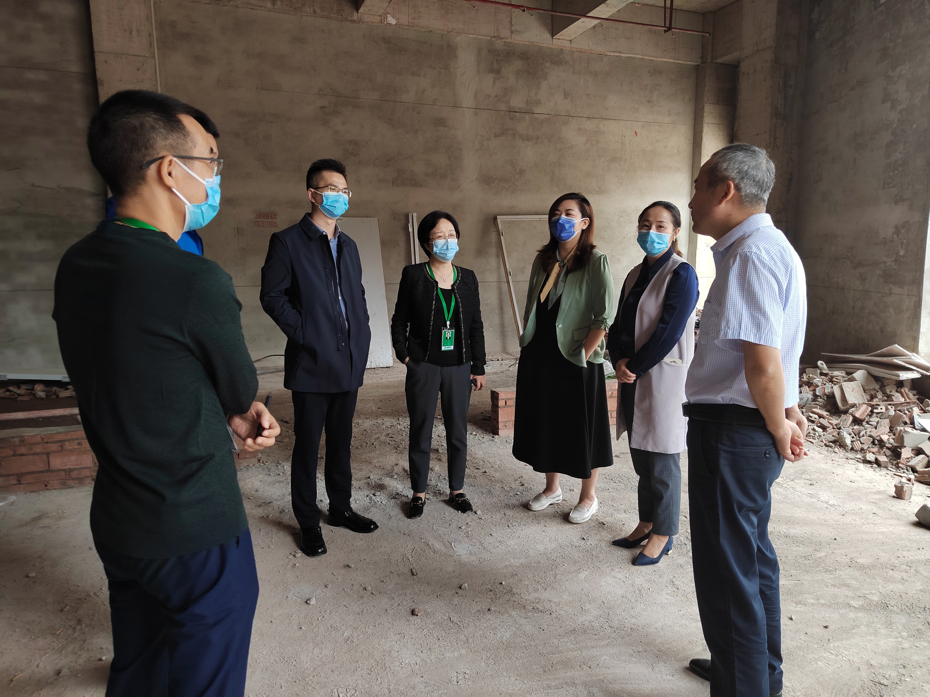 西南醫(yī)投集團(tuán)黨委書記、董事長(zhǎng)黃露帶隊(duì)開展“國(guó)慶節(jié)”節(jié)前安全與疫情防控專項(xiàng)檢查